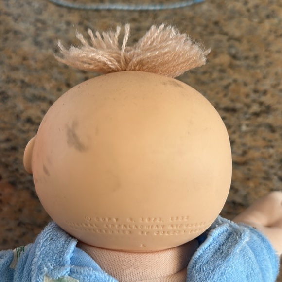 Cabbage Patch doll boy with blue eyes - Picture 4 of 9